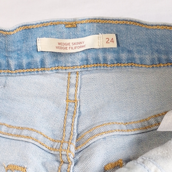 Levi’s Wedgie Fit Button Fly High Rise Ankle Jeans, 24 - Picture 5 of 13